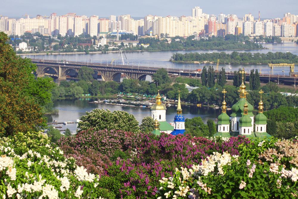 http://www.ukrainetravel.co/images/REGIONS/KIEV_OBLAST/Kiev/botanical_garden_kyiv_ukraine%20_118.jpg